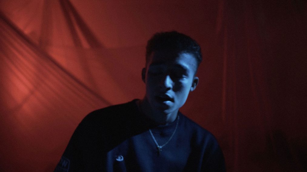 PREMIERE: Maximillian Releases “Hollow Days”