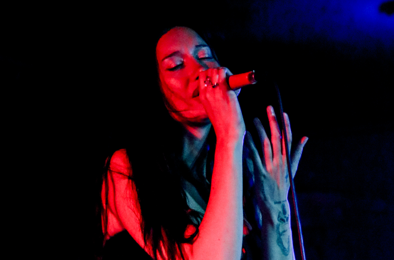 Review: Julia Wolf brings ‘Pressure’ to a sold-out Cobra Lounge in Chicago