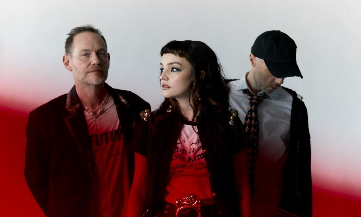 CHVRCHES Return with “Roses,” First New Music in Three Years